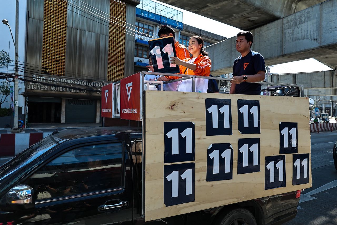 “泰披叻”为“爱冰”竞选助势:告诫灰色势力勿妄自侵入