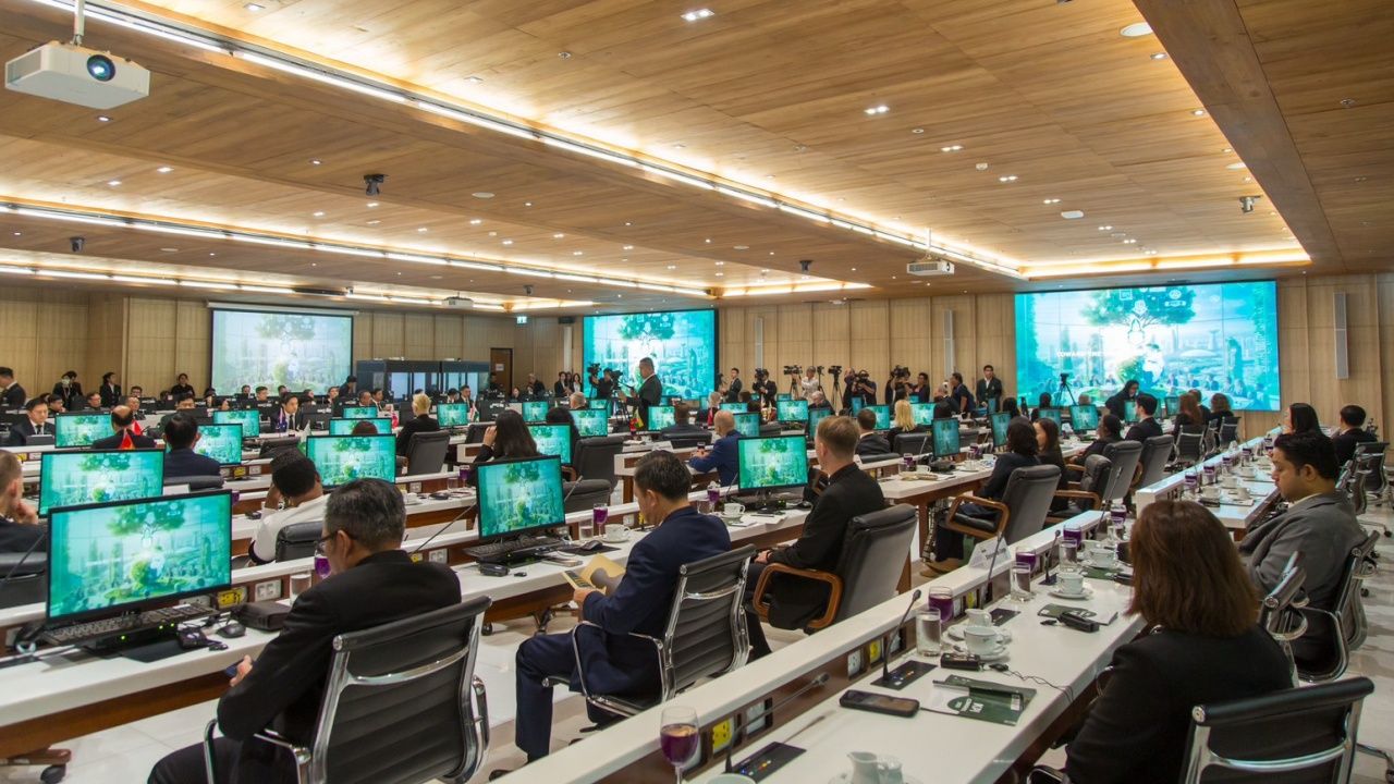 帕博法院计划推出“KPI民调”并邀请总理候选人和曼谷州长候选人参加政策辩论