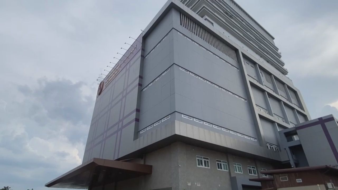 “ด้งเด้ง”司机讲述M6高速公路失控坠落导致受伤的原因