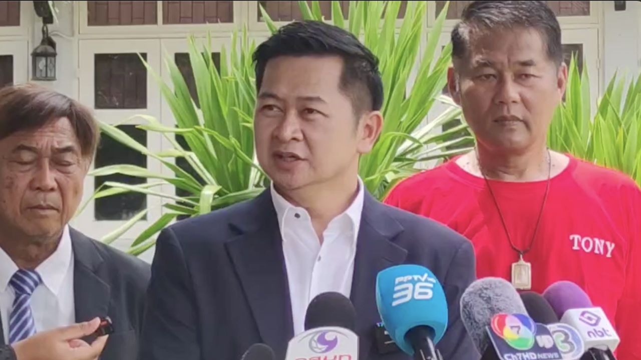 “品通达”与丈夫探访“他信”，红衫军群众聚集给支持