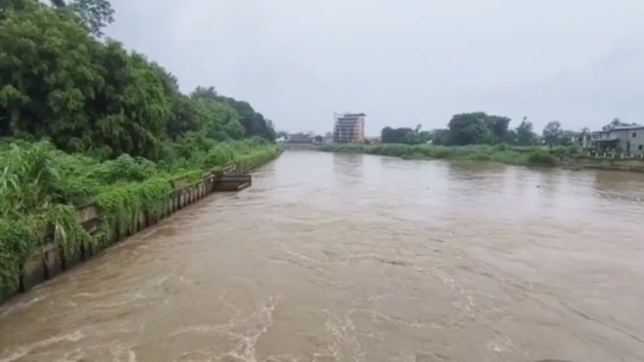 清迈灌溉局警告7月17日下午5点“平河”水位高于危机点