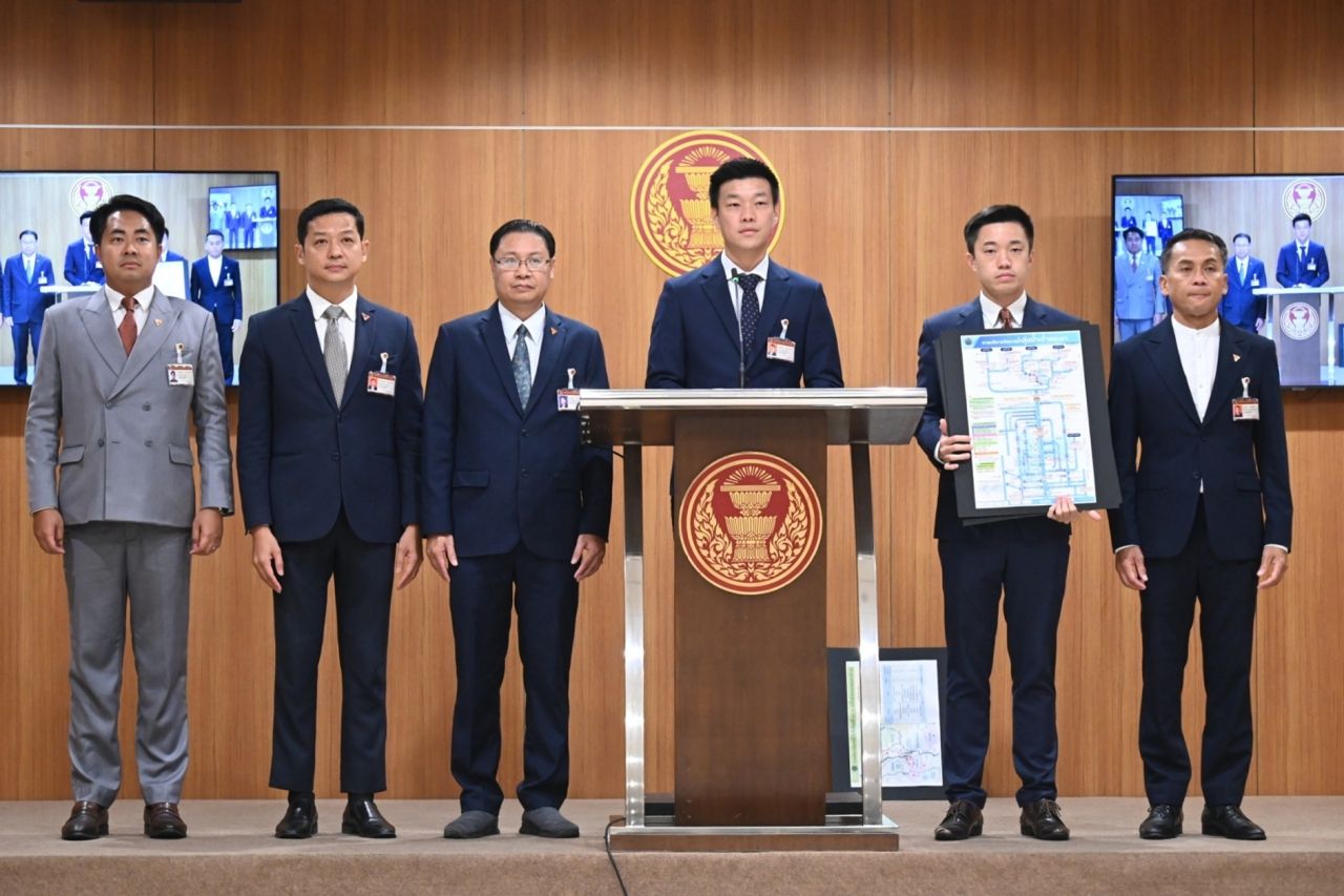 公党敦促政府加快洪水救济，回击为泰党，瞄准250席次，提醒总理警示部长