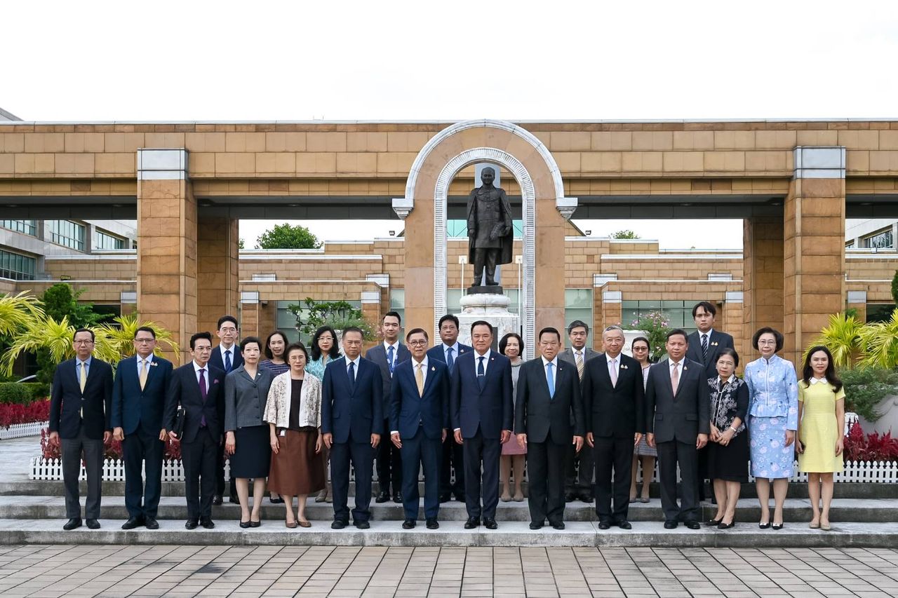 总理重申边境问题法治解决 泰方从未设定10月10日截止日期