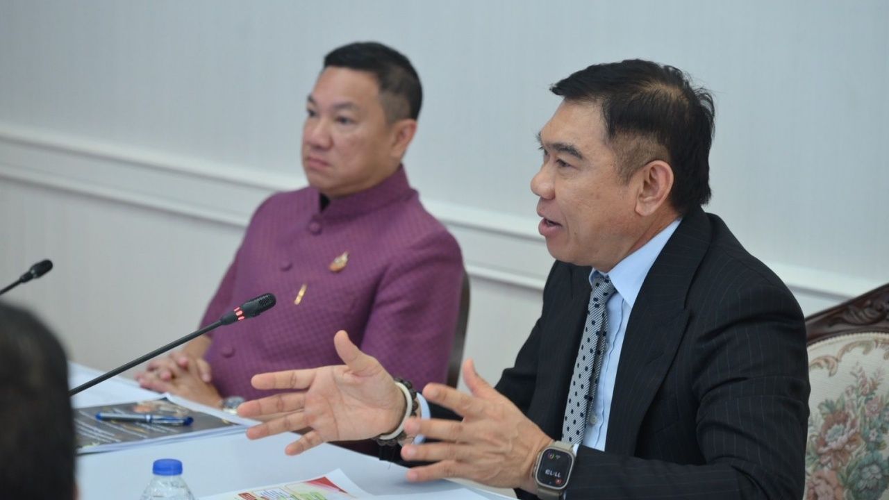 内政部部长与毒品委员会商讨急切解决禁毒问题，三个月内取得具体成效